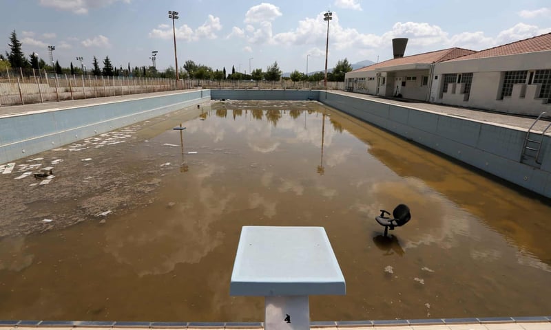 Un éléphant blanc à Athènes